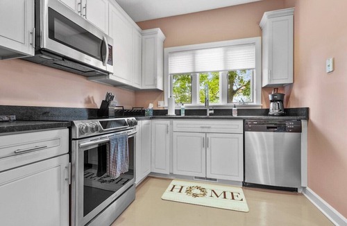 Traverse City House | Old Mission Peninsula TC House with Private Beach