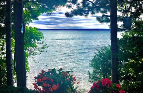 Traverse City House | Old Mission Peninsula Private Sandy Beachfront Home