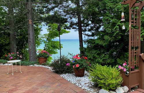 Traverse City House | Old Mission Peninsula Private Sandy Beachfront Home