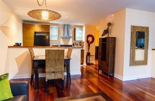 Old Montreal Apartment | Old Montreal Luxury Quiet Apartment
