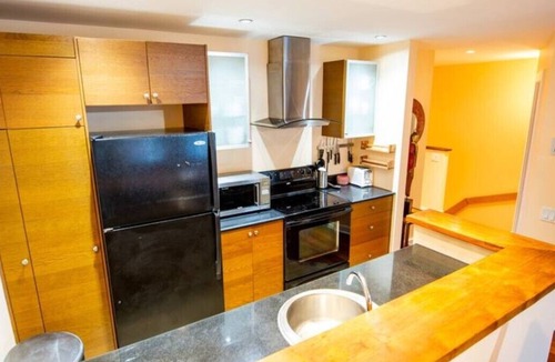 Old Montreal Apartment | Old Montreal Luxury Quiet Apartment