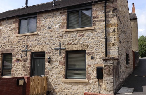 Wirksworth Cottage | Old North End Mill, comfortable cottage with private parking.