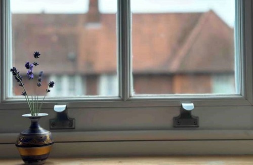 College Park and Old Oak Cottage | Old Oak City Cottage