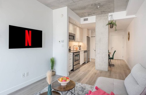 International District Apartment | Old Port Gem | Walkscore 100 | Prime Location