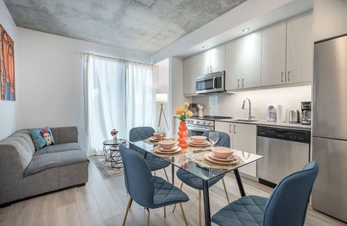Cite Multimedia Apartment | Old Port nice view- Queen Beds