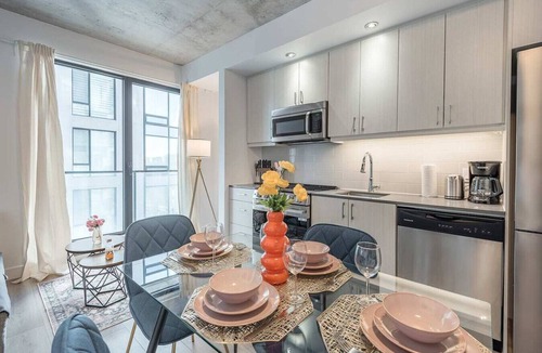 Cite Multimedia Apartment | Old Port nice view- Queen Beds