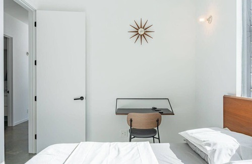 Ulster Park Cabin | Old Post Cabin - Modern Oasis 5 mins to Kingston