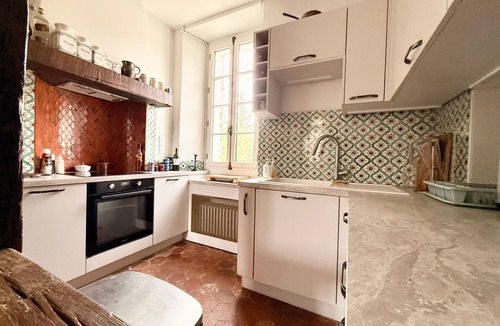 Nanteau-sur-Lunain House | Old Presbytery on the waterfront - pets welcome!