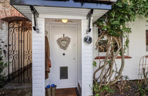 Wilton House | Old Pump Cottage