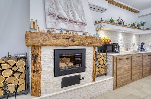 Smrika House | Old Queen by Interhome