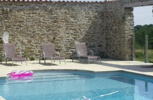 Chateau-Guibert House | Old renovated farmhouse