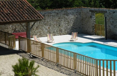 Chateau-Guibert House | Old renovated farmhouse