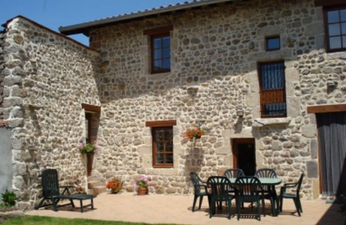 Valprivas Cottage | Old renovated farmhouse in the heart of a small rural village