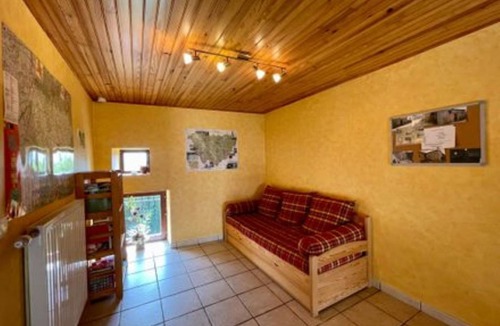 Valprivas Cottage | Old renovated farmhouse in the heart of a small rural village
