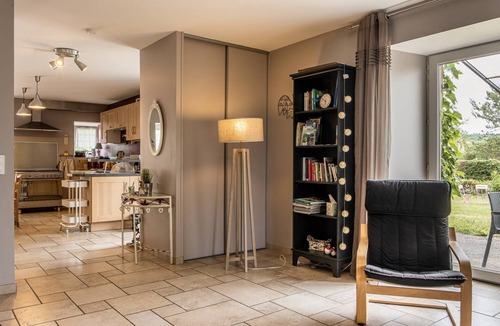 Lizine House | Old renovated farmhouse, charm, relaxation in the heart of nature on the Jura plateau