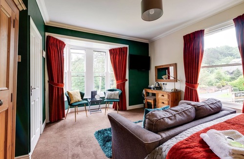 Cleedownton Hotel | Old Rose and Crown Hotel