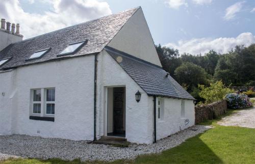 Breakish House | Old School