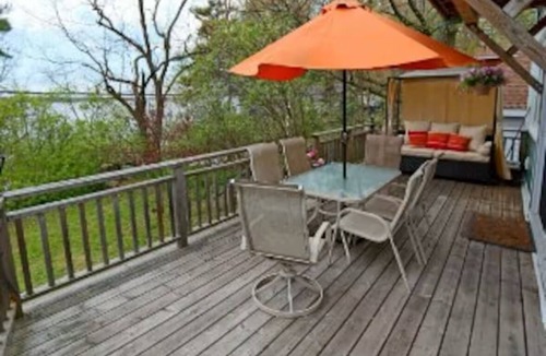 Bracebridge Cabin | Old school Muskoka Cottage