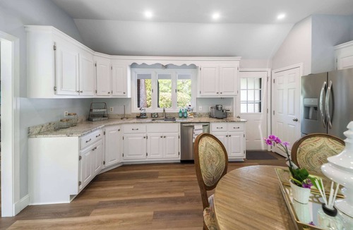 North Falmouth House | Old Silver Beach House: BBQ, Bikes, WoodFirepit Fun!