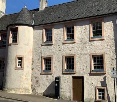 Dalavich Apartment | Old Spittal Hospital Apartment - Free Parking