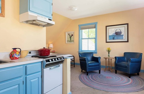 Waterbury Hotel | Old Stagecoach Inn