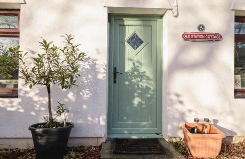 Rhiwbryfdir House | Old Station Cottage