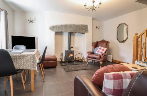 Rhiwbryfdir House | Old Station Cottage