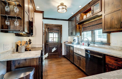 Sullivan House | Old Stone Cottage Retreat in the Heart of Missouri