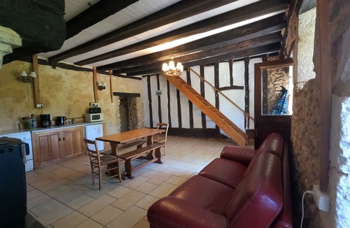 Villamblard Cottage | Old Stone Cottages in Peaceful, Rural Setting