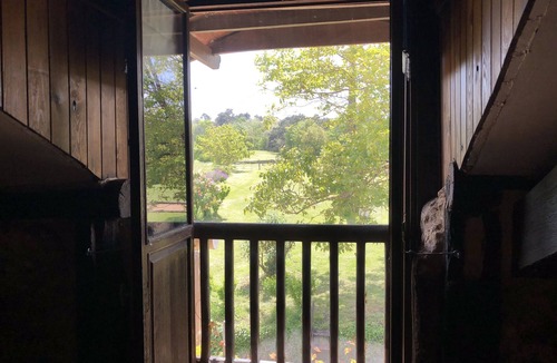 Villamblard Cottage | Old Stone Cottages in Peaceful, Rural Setting