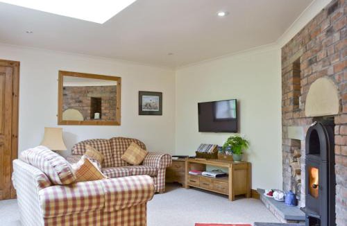 Dollar House | Old Stones