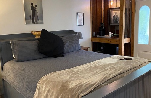 Dahlonega House | Old Storehouse Inn