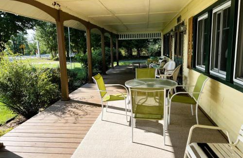 Leland House | Old Swiss Inn