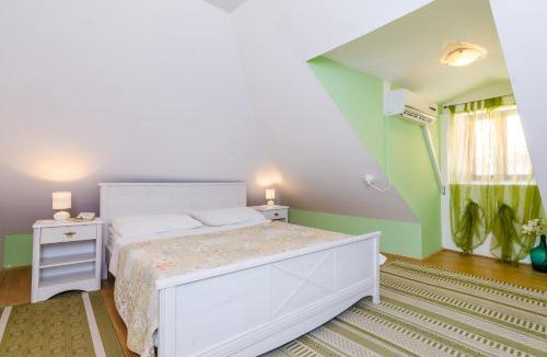 Dubrovnik Old Town Apartment | Old Town Baroque Palace Accommodation