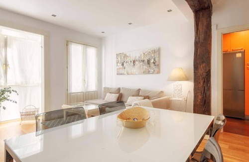 Bilbao Old Town Apartment | Old Town Center: Origins and Tradition.