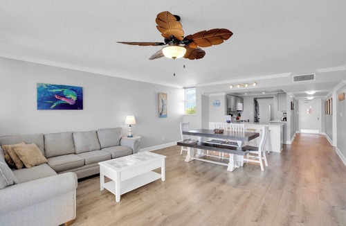 Meadows Condo | Old Town "Eleuthera" 2BR Waterfront Corner Condo