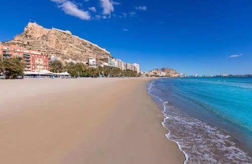 Alicante City Centre Apartment | Old Town Flat Large Flat