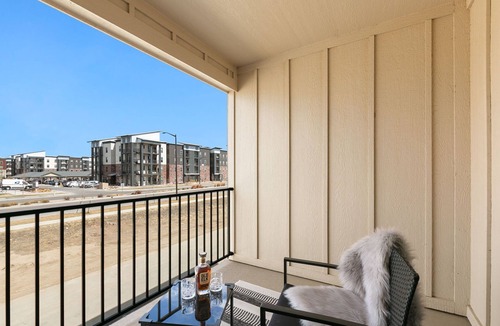 Old Town North House | Old Town Getaway – Free Bikes & Private Balconies