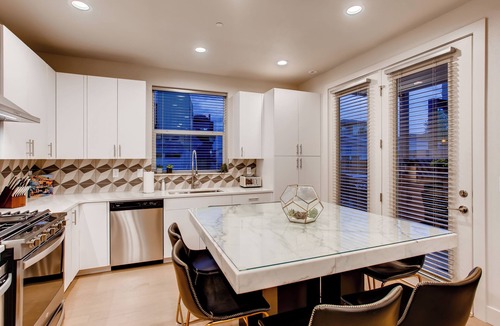 Old Town North House | Old Town Group Retreat - New to Brewery District!