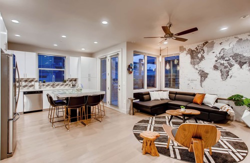 Old Town North House | Old Town Group Retreat - New to Brewery District!