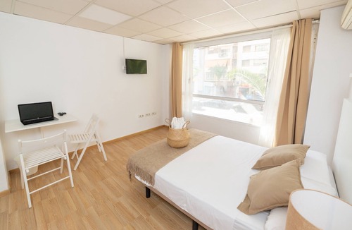 Ensanche Diputacion House | Old Town La Estacion