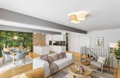 Hochschulen House | Old Town Penthouse Maisonette | Private Rooftop