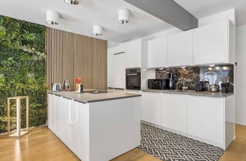 Hochschulen House | Old Town Penthouse Maisonette | Private Rooftop