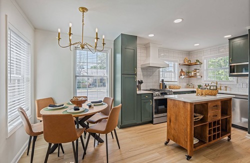 Georgetown House | Old Town Stone Cottage, Walk to Square & Southwestern, Family-Friendly, EV Ready
