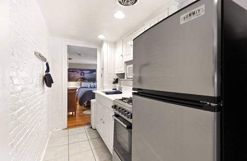 Marblehead Condo | Old town, walk everywhere, 1 mi from beach