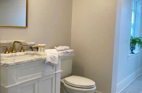 Ogunquit Hotel | Old Village Inn