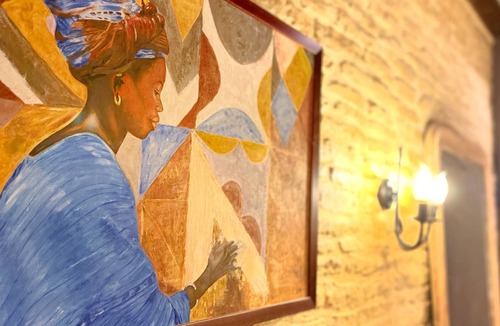 Basseneville House | Old warm and bright Cider Cellar