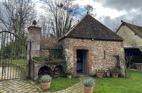Chaudon House | OLD WATER MILL