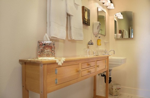 Wheeler Bed & Breakfast | Old Wheeler Hotel