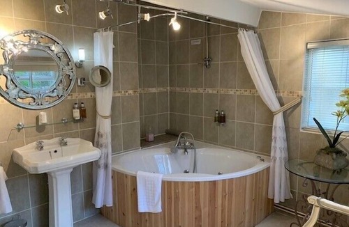 Lyddington Hotel | Old White Hart